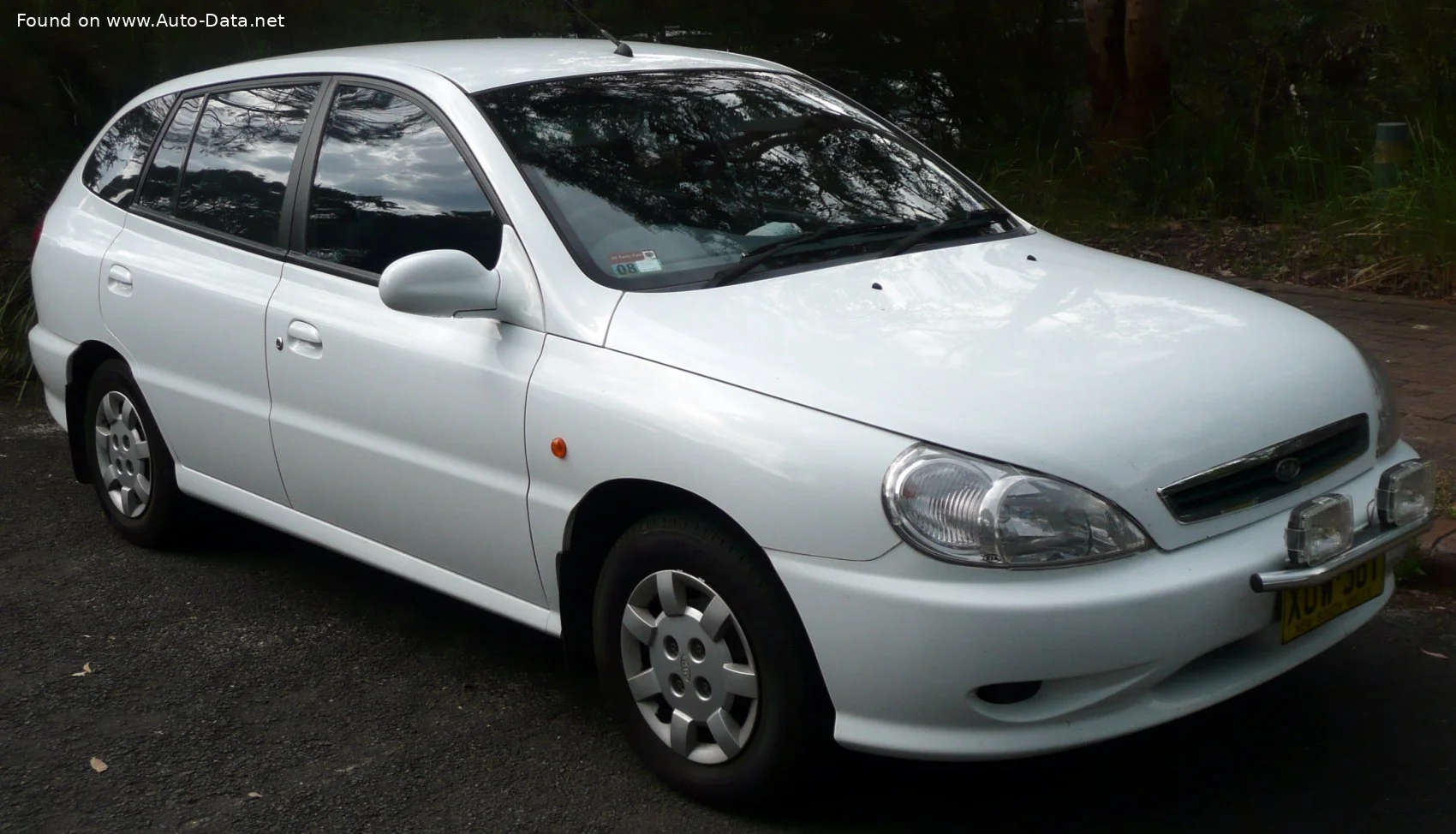 Kia Rio 1.3 i (75 Hp)2000 - 2002 thumbnail 3