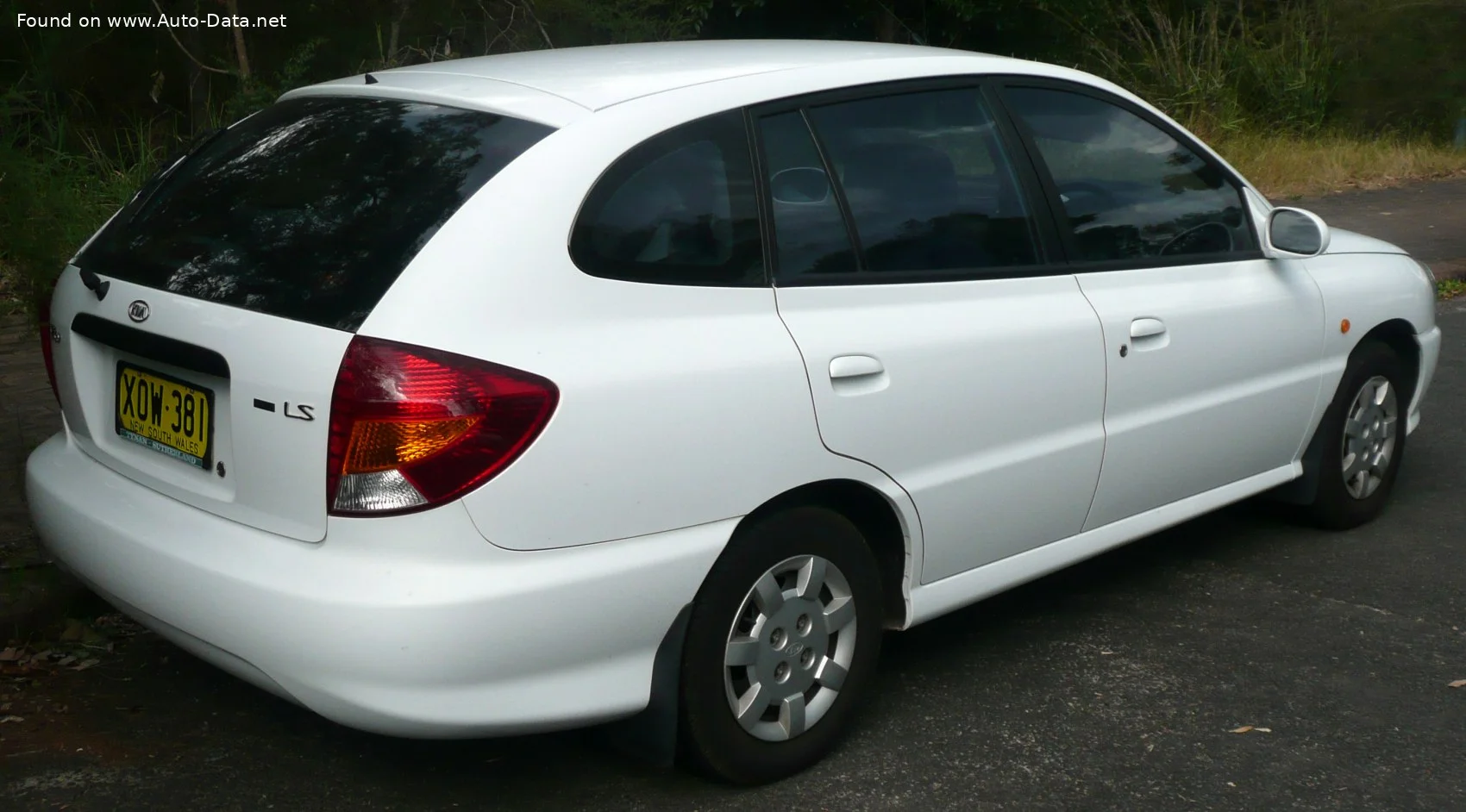 Kia Rio 1.3 i (75 Hp)2000 - 2002 thumbnail 4