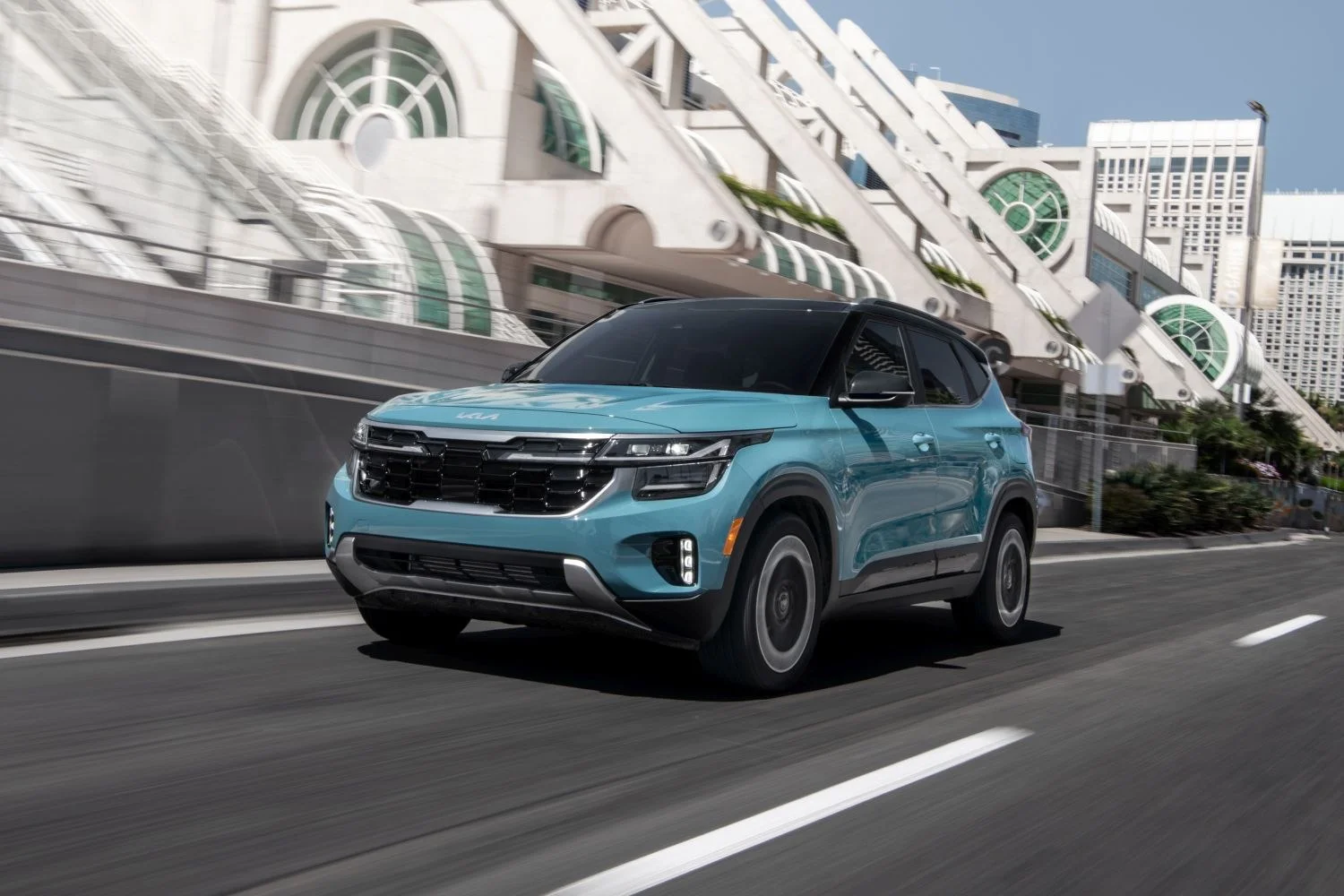 Kia Seltos 1.6 T-GDI (195 Hp) AWD Automatic2023 - - 1