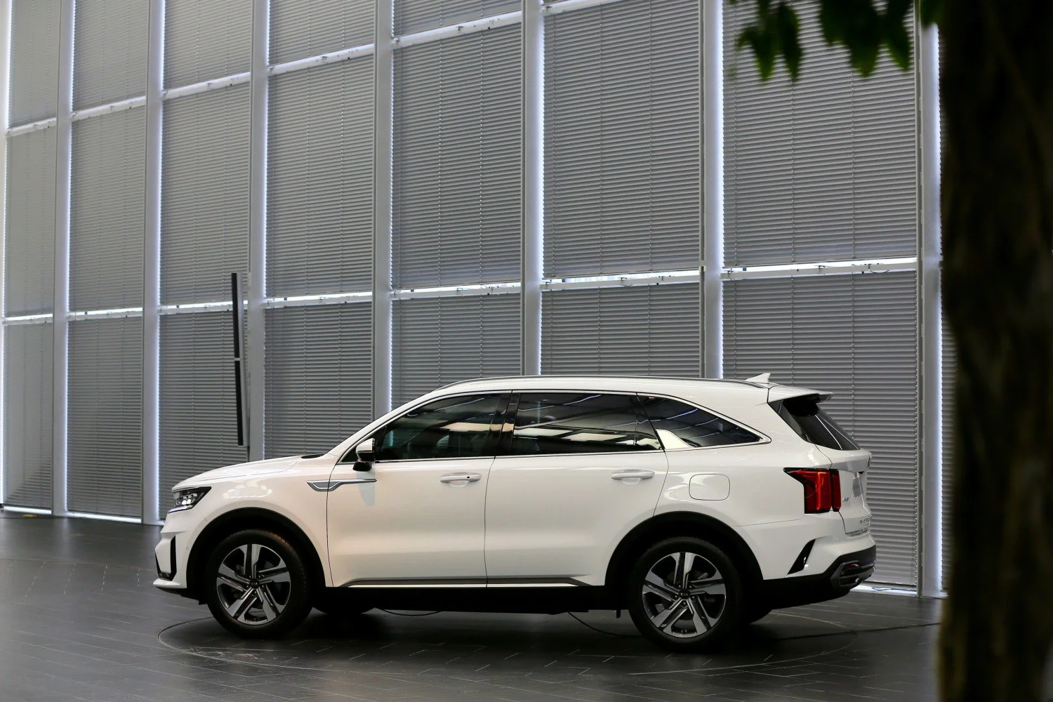 Kia Sorento 1.6 Smartstream T-GDi (230 Hp) Hybrid Automatic2020 - 2024 thumbnail 9