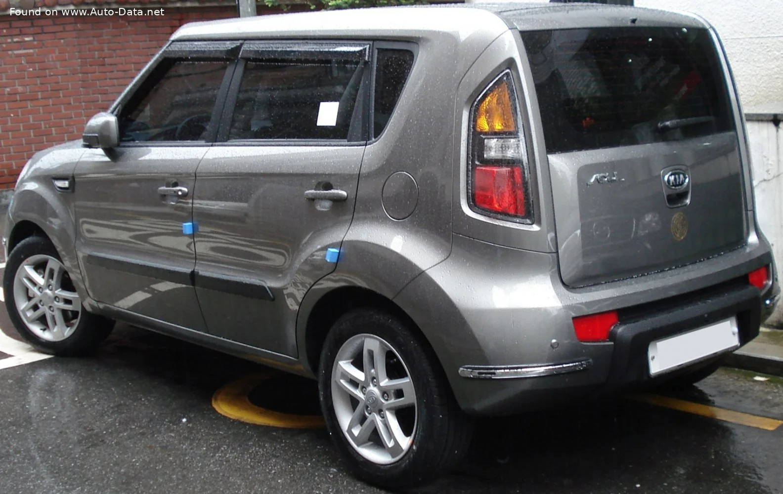 Kia Soul 1.6 (126 Hp)2009 - 2011 thumbnail 4