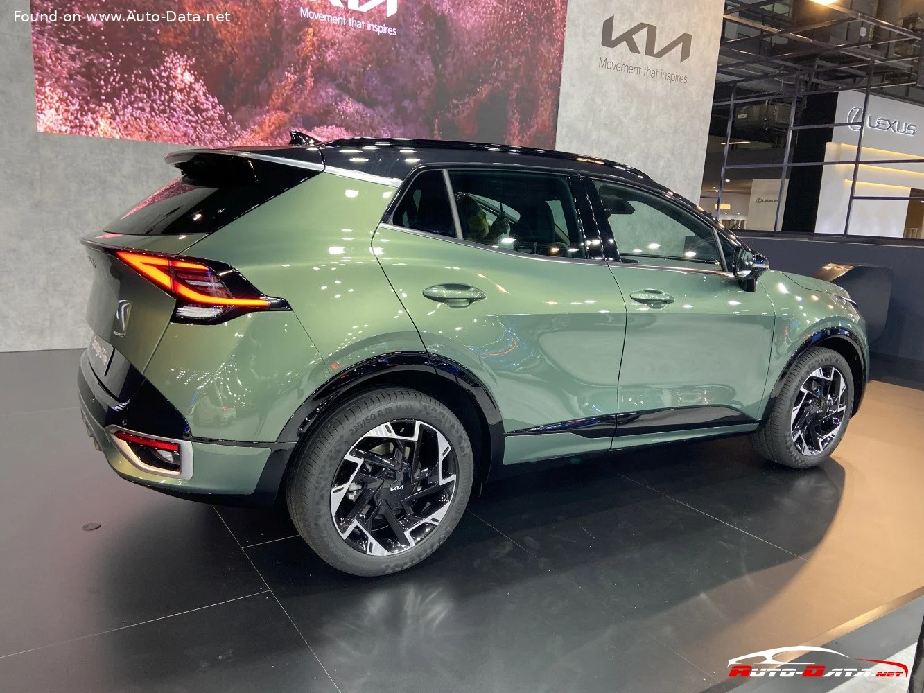 Kia Sportage 1.6 CRDi (116 Hp)2022 - 2024 thumbnail 5