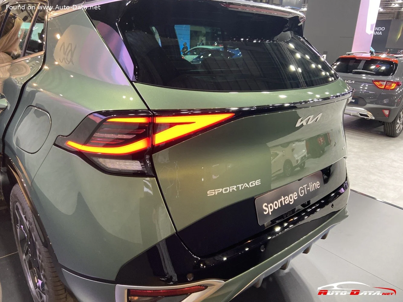 Kia Sportage 1.6 CRDi (116 Hp)2022 - 2024 thumbnail 8