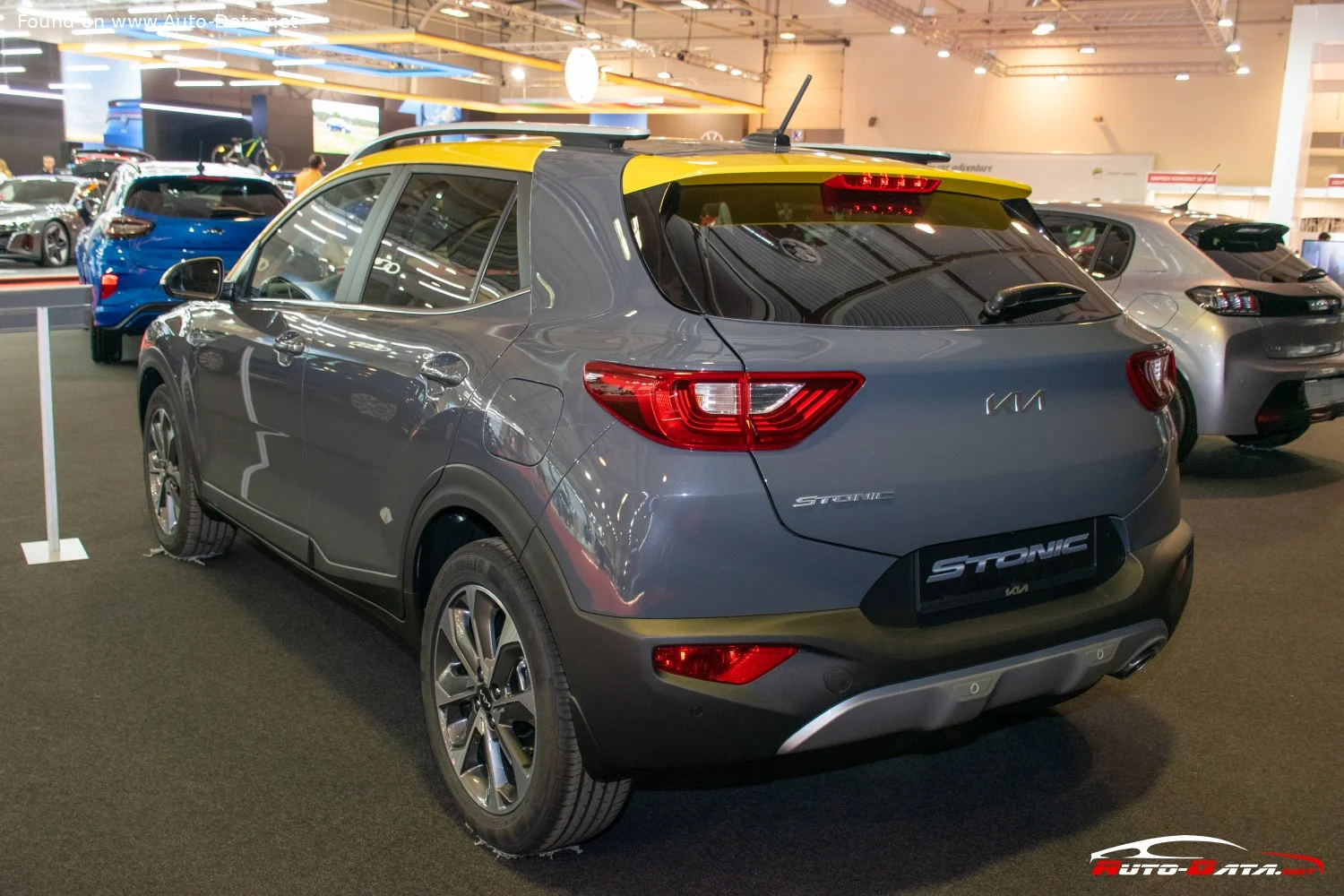 Kia Stonic 1.0 T-GDI (100 Hp)2024 - thumbnail 11
