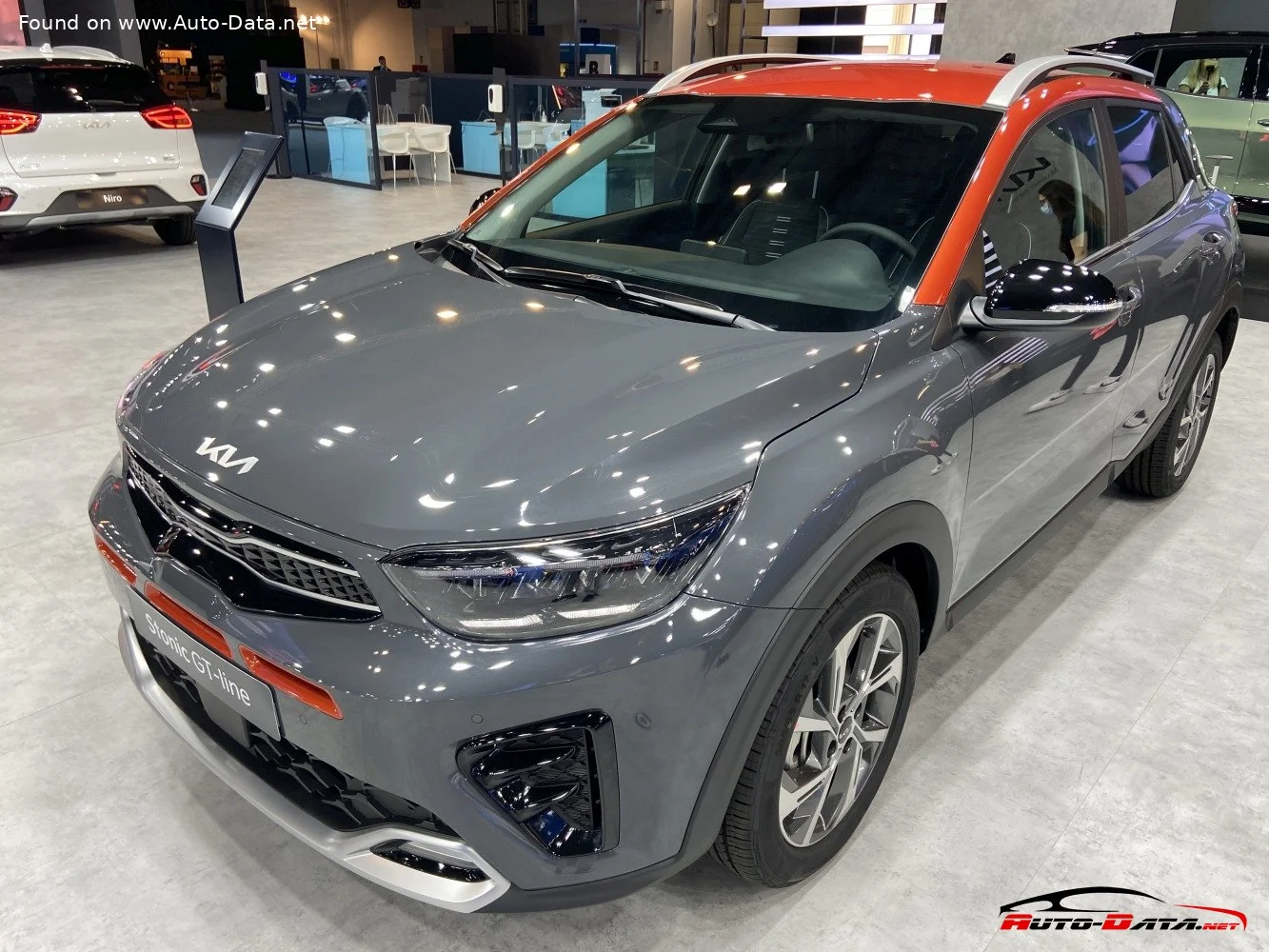 Kia Stonic 1.0 T-GDI (100 Hp)2024 - thumbnail 5