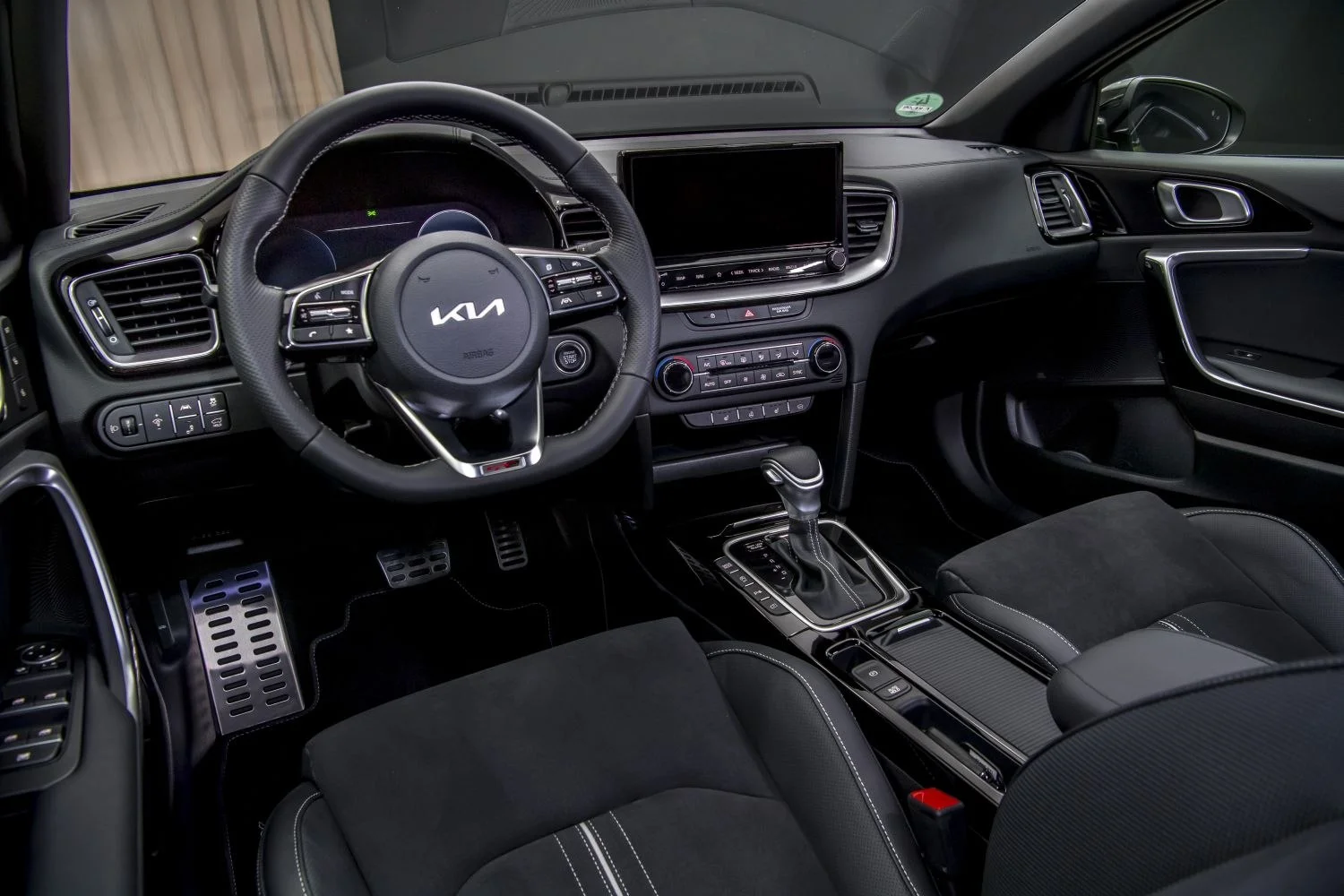 Kia XCeed 1.0 T-GDI (100 Hp)2024 - 2025 thumbnail 16