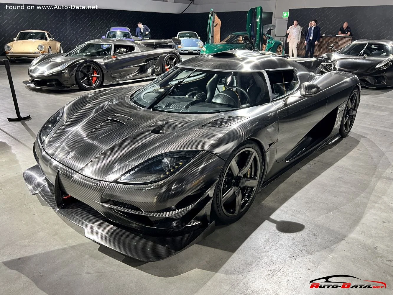 Koenigsegg One:1 5.0 V8 (1360 Hp) Automatic2014 - 2015 thumbnail 13
