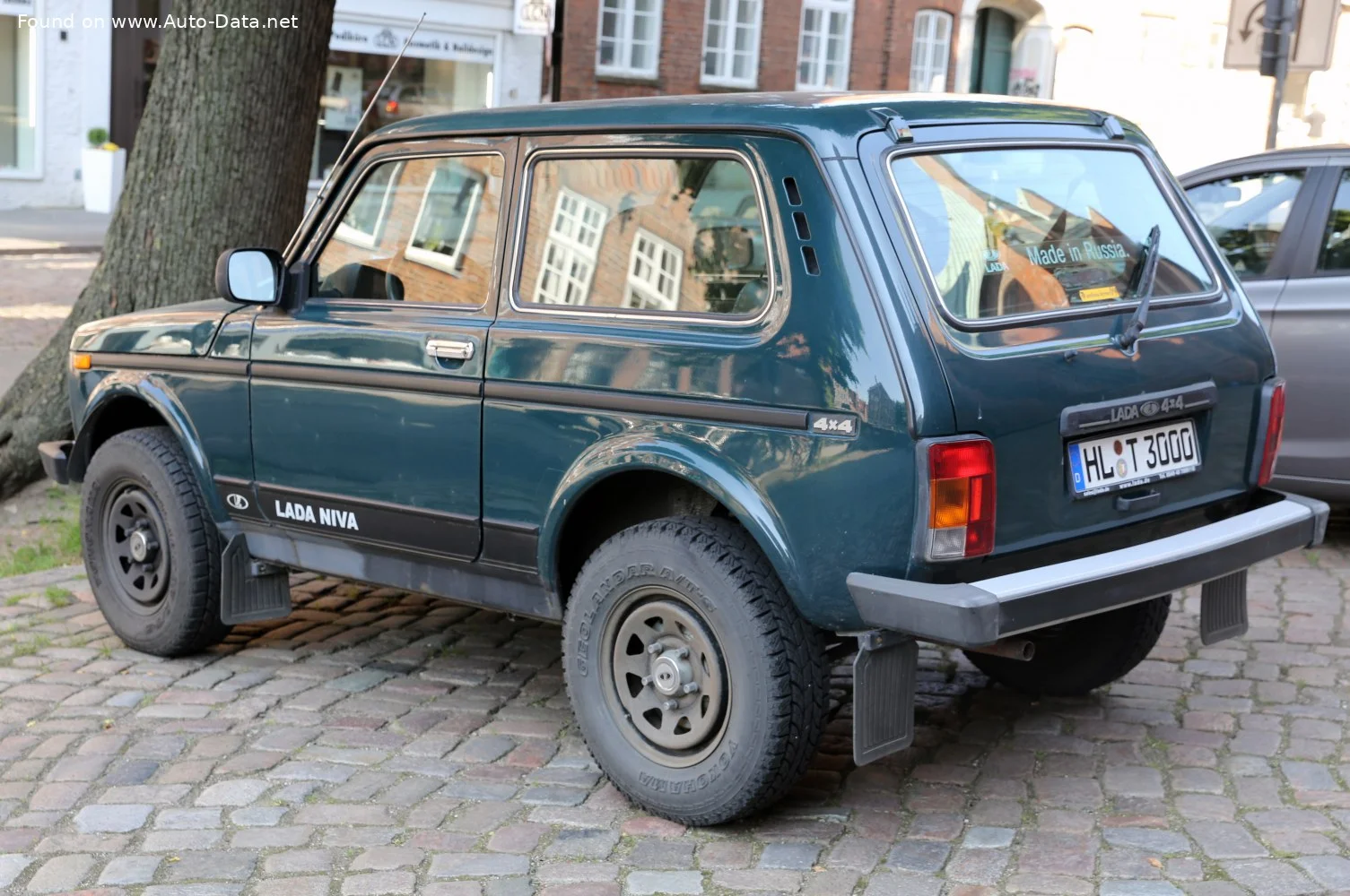 Lada Niva 1.7i (81 Hp) 4x42009 - 2016 thumbnail 3