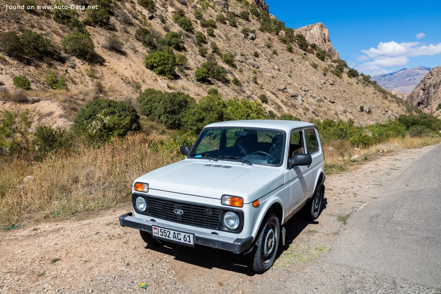 Lada Niva 1.7i (81 Hp) 4x42009 - 2016 thumbnail 4