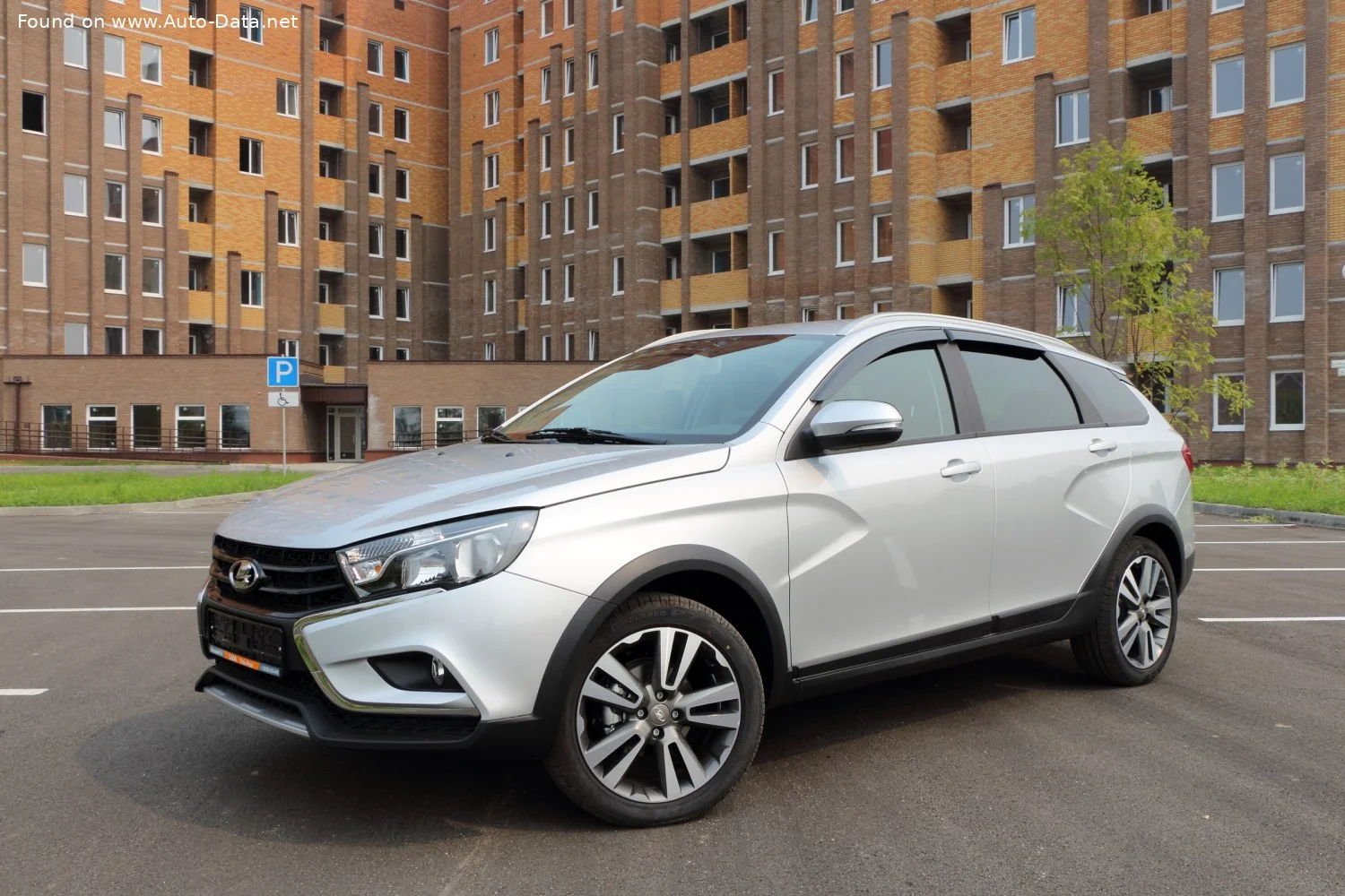 Lada Vesta 1.6 (106 Hp)2017 - - 1