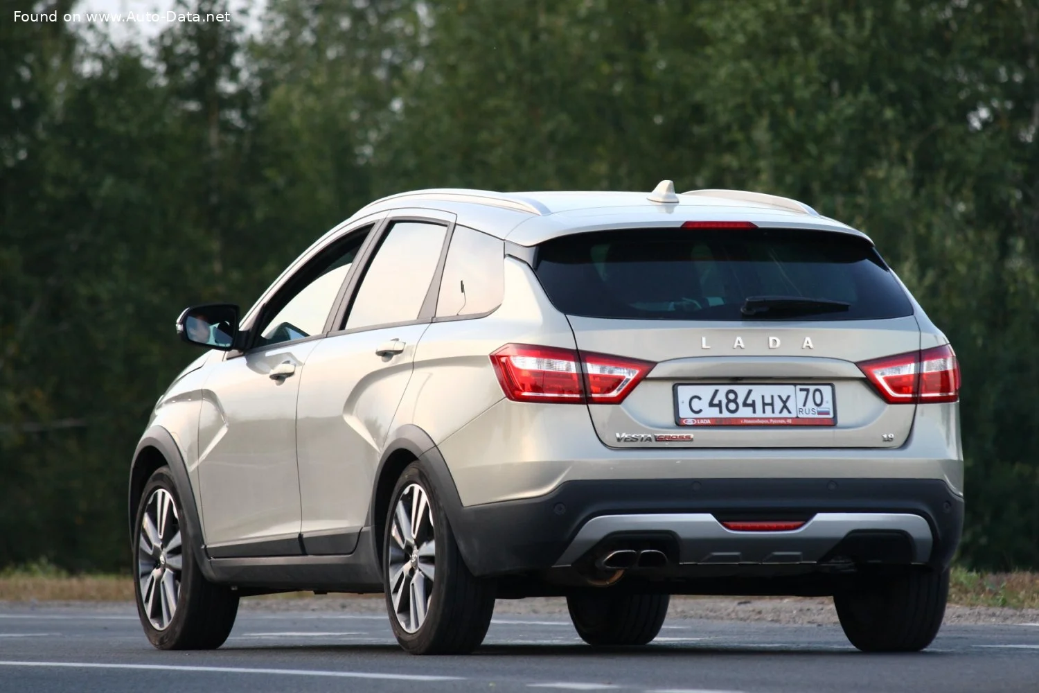 Lada Vesta 1.6 (106 Hp)2017 - thumbnail 2