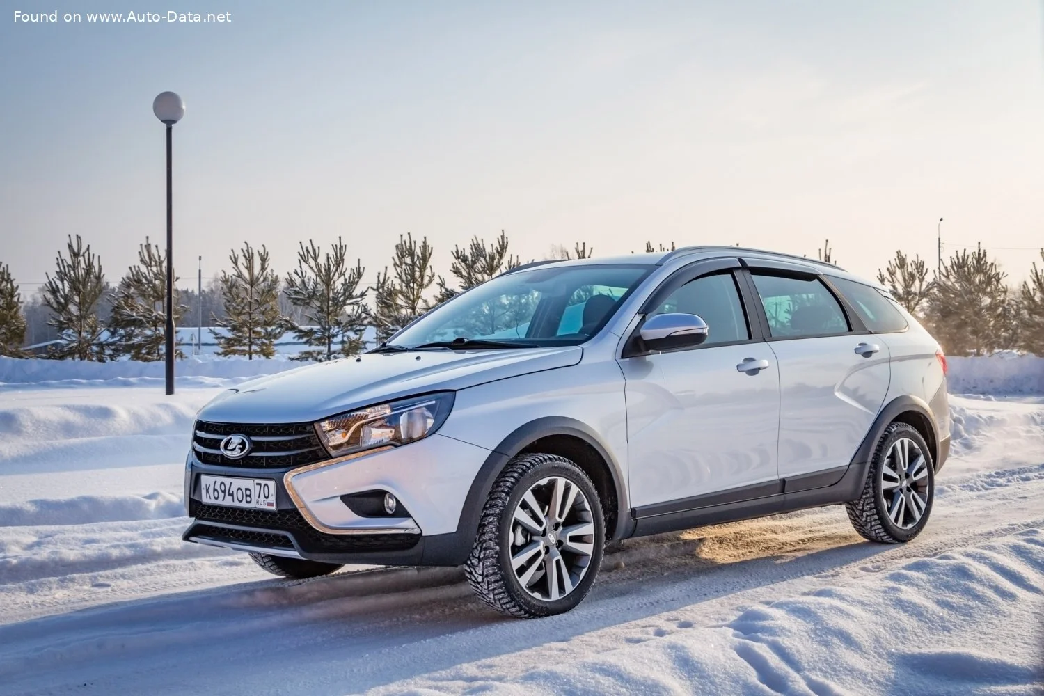 Lada Vesta 1.6 (106 Hp)2017 - thumbnail 3