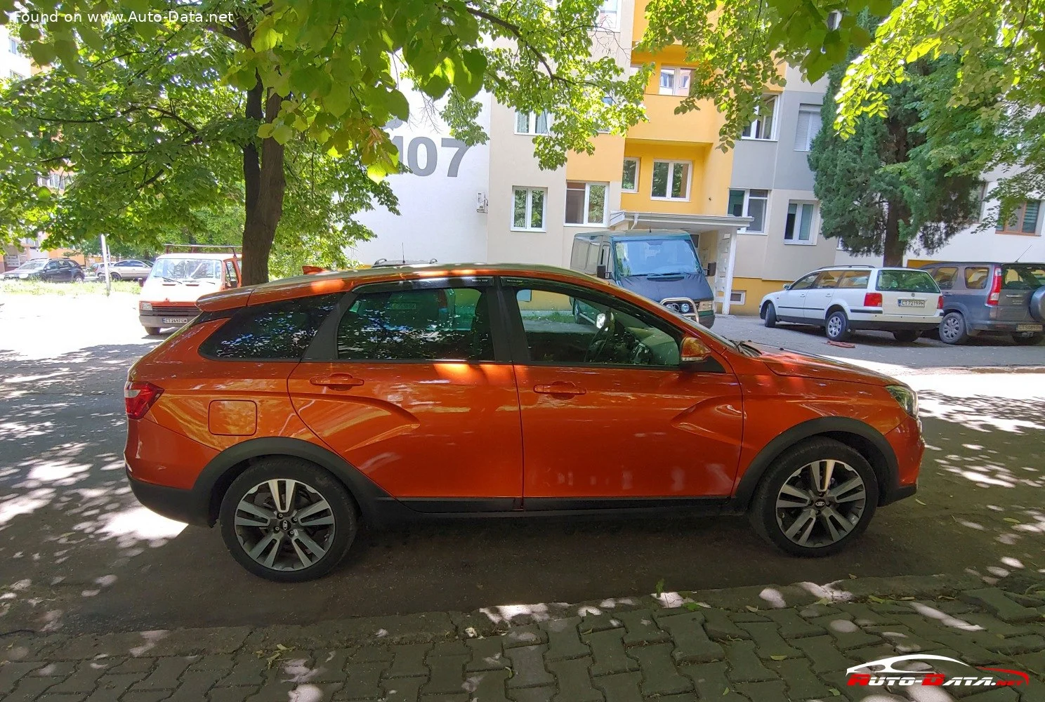 Lada Vesta 1.6 (106 Hp)2017 - thumbnail 10