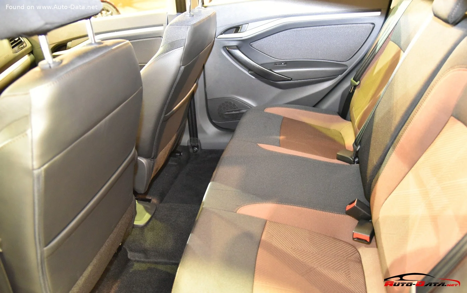 Lada Vesta 1.6 (106 Hp)2015 - thumbnail 12