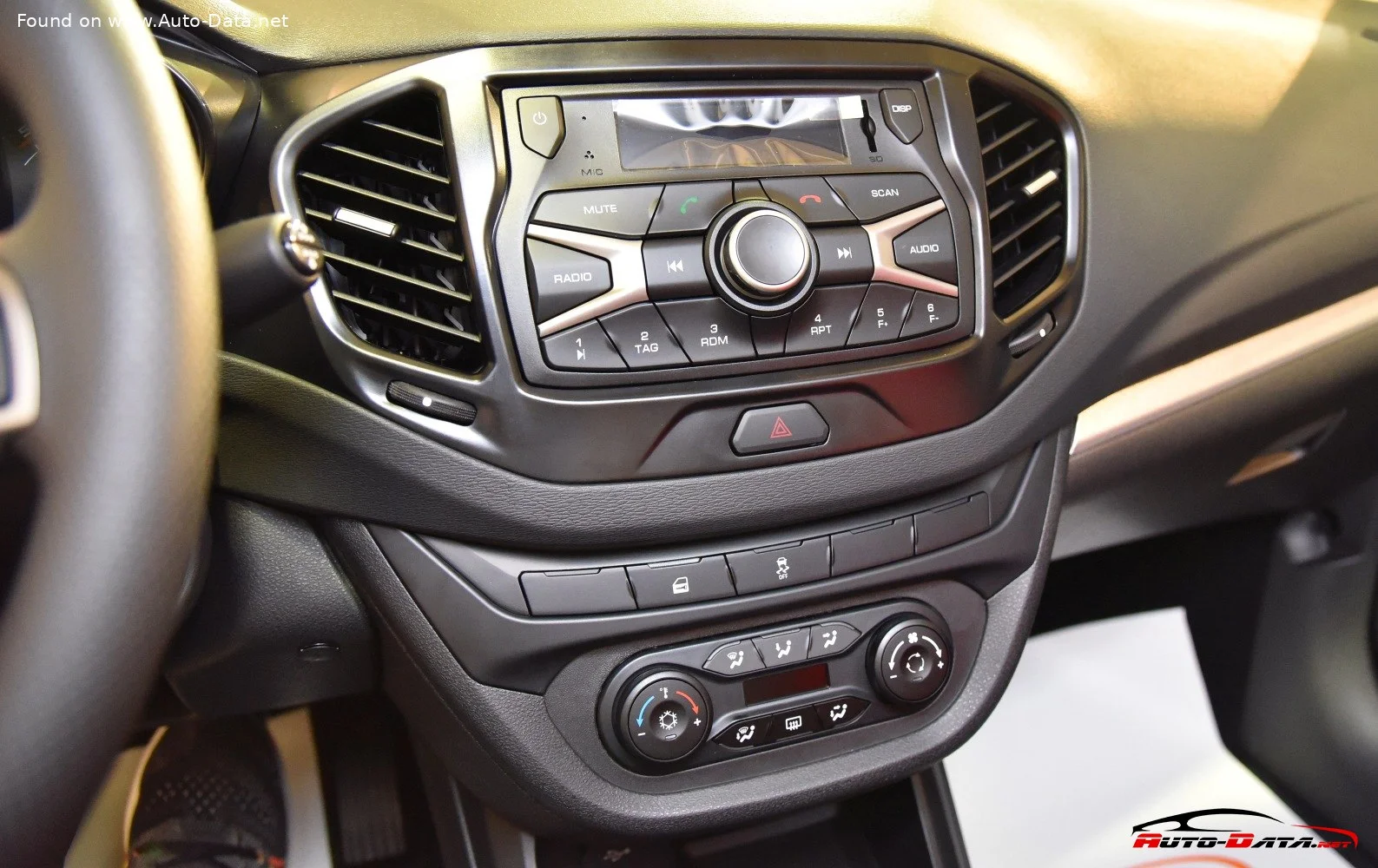 Lada Vesta 1.6 (106 Hp)2015 - thumbnail 10