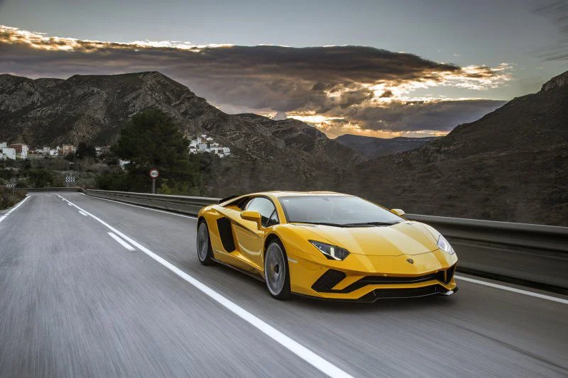 Lamborghini Aventador 6.5 V12 (740 Hp) 4WD ISR2017 - thumbnail 3