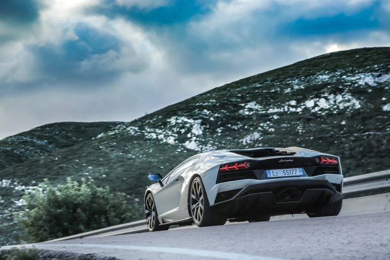 Lamborghini Aventador 6.5 V12 (740 Hp) 4WD ISR2017 - thumbnail 6
