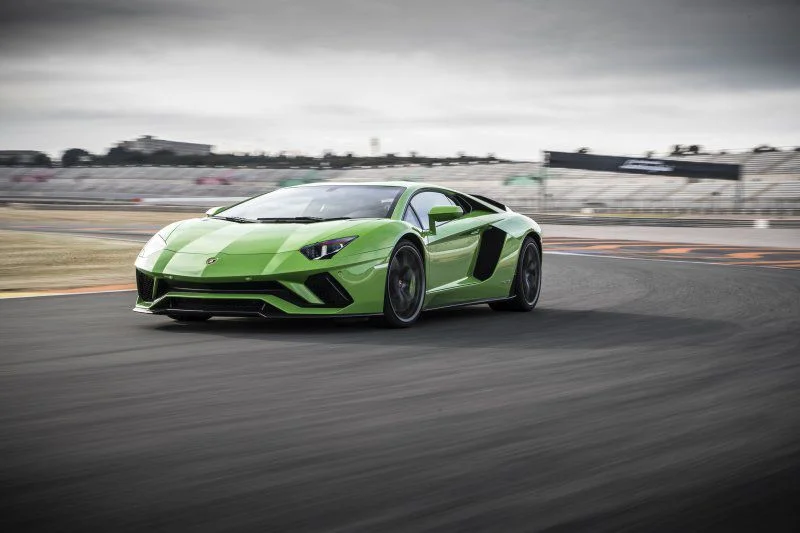 Lamborghini Aventador 6.5 V12 (740 Hp) 4WD ISR2017 - thumbnail 9