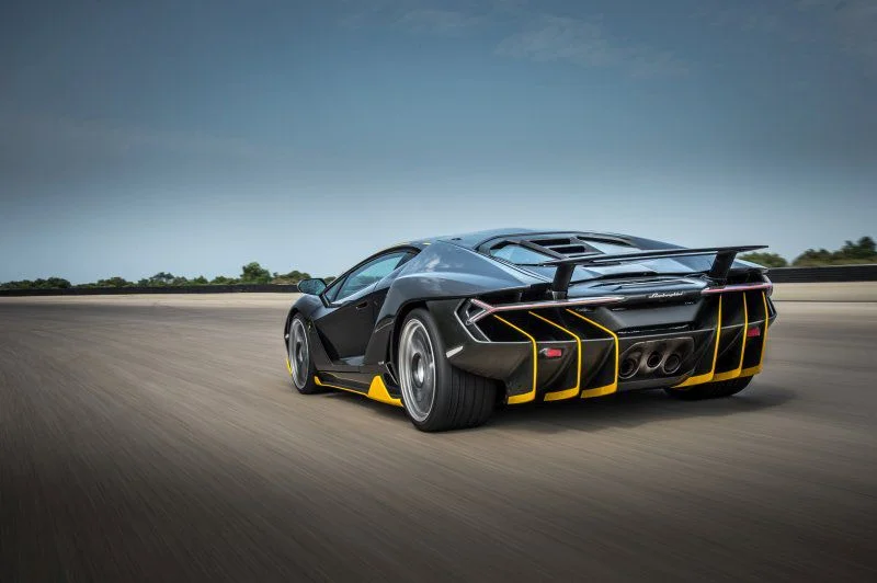 Lamborghini Centenario 6.5 V12 (770 Hp) 4WD ISR2016 - 2018 thumbnail 2