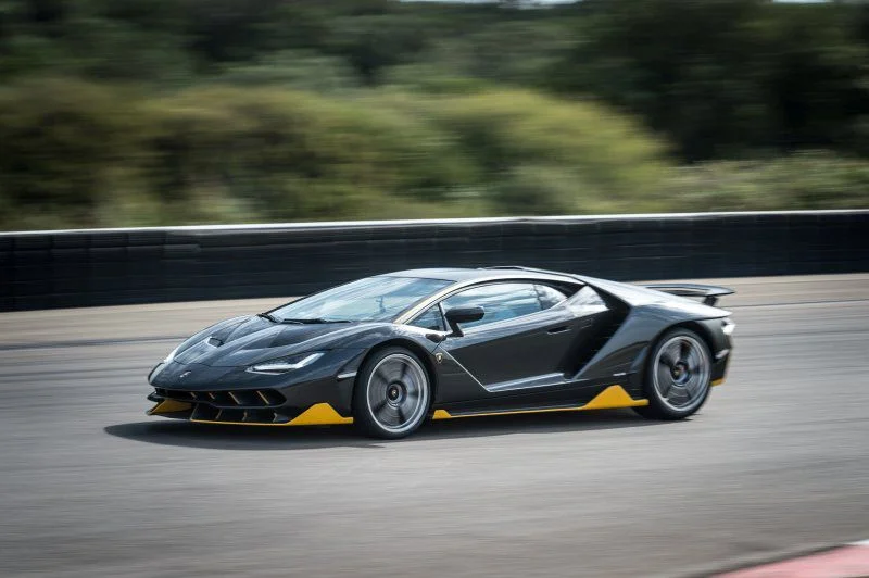 Lamborghini Centenario 6.5 V12 (770 Hp) 4WD ISR2016 - 2018 thumbnail 18
