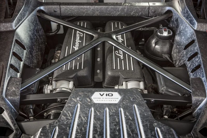 Lamborghini Huracan 5.2 V10 (610 Hp) AWD LDF2014 - 2019 thumbnail 5