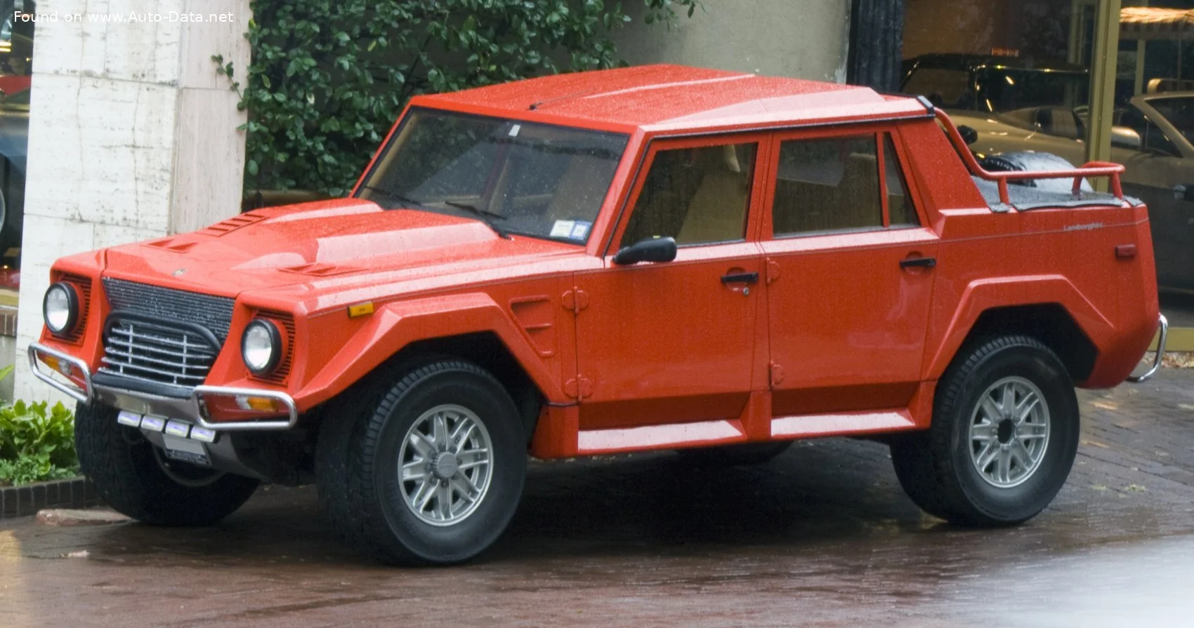 Lamborghini LM002 5.2 (450 Hp)1986 - 1993 - 1