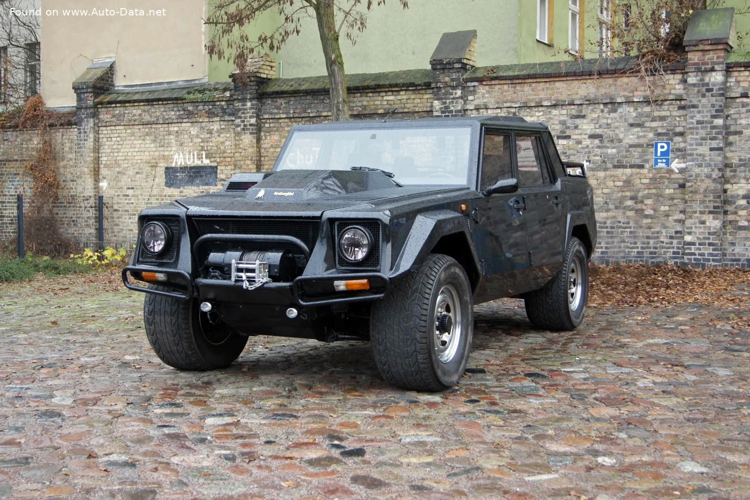 Lamborghini LM002 5.2 (450 Hp)1986 - 1993 thumbnail 3