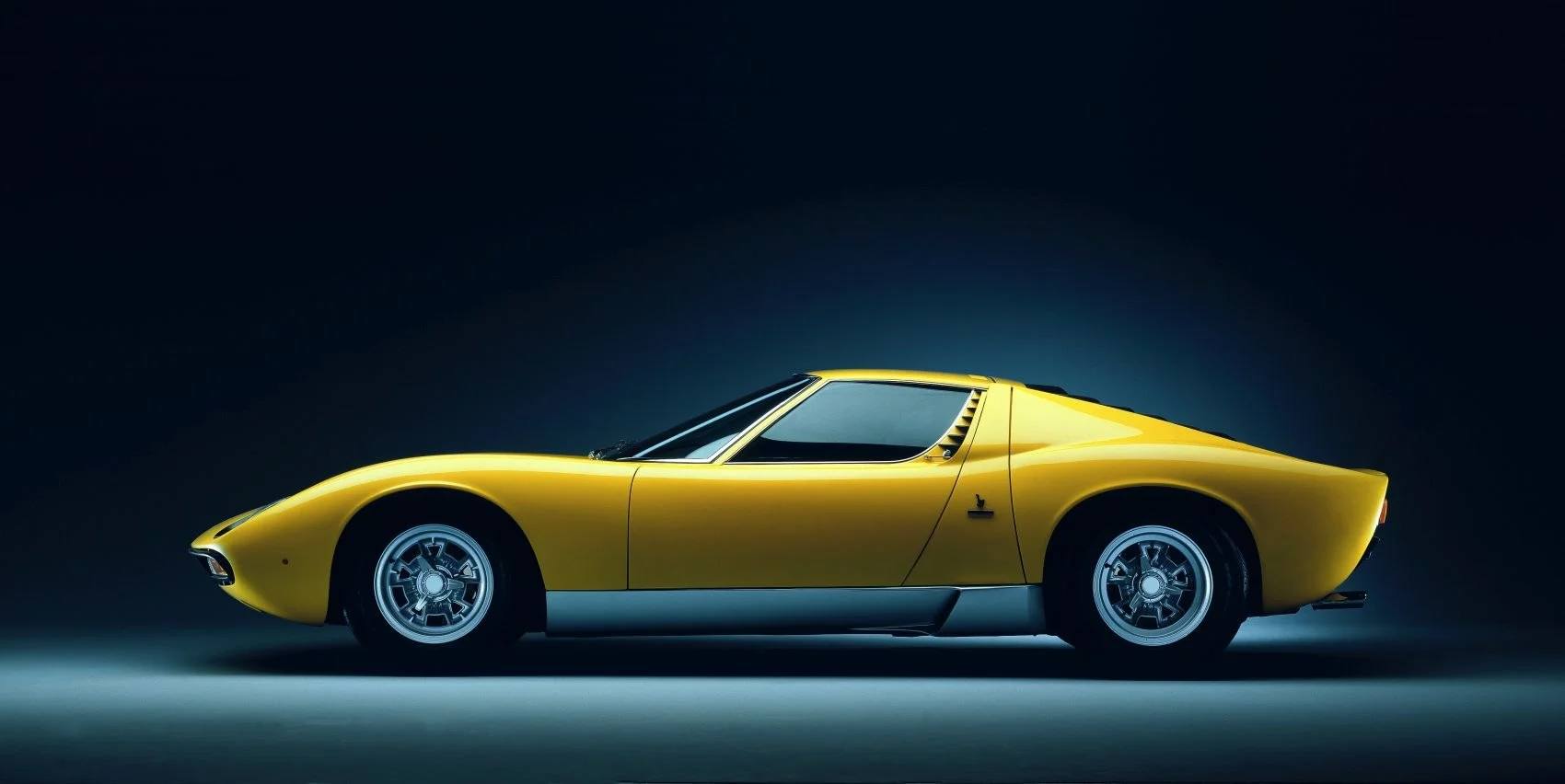 Lamborghini Miura P400 3.9 V12 (350 Hp)1966 - 1969 thumbnail 8