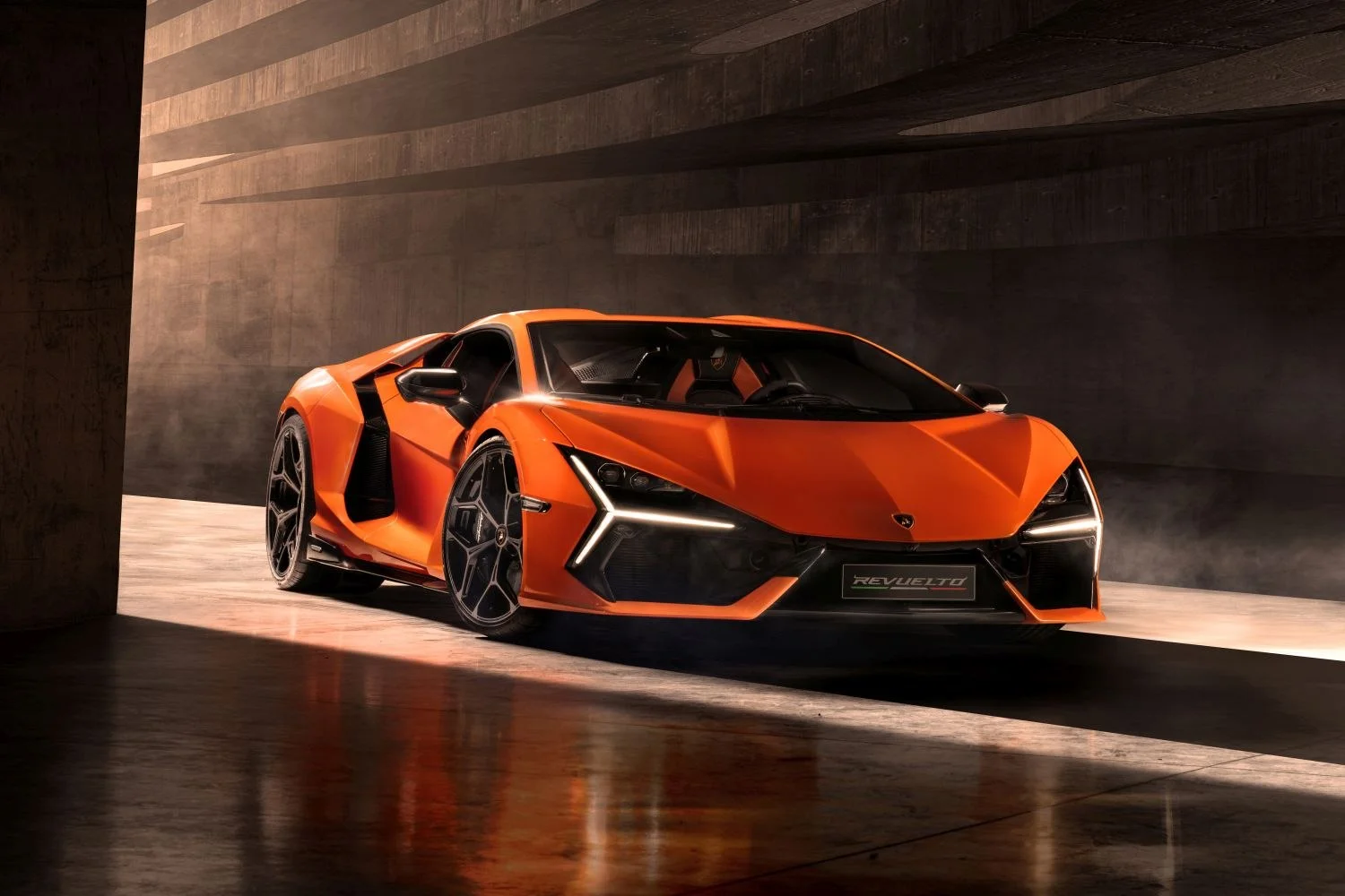 Lamborghini Revuelto 6.5 V12 (1015 Hp) HPEV 4WD Automatic2023 - - 1