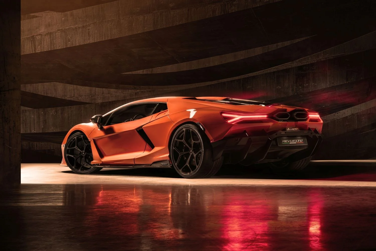 Lamborghini Revuelto 6.5 V12 (1015 Hp) HPEV 4WD Automatic2023 - thumbnail 2