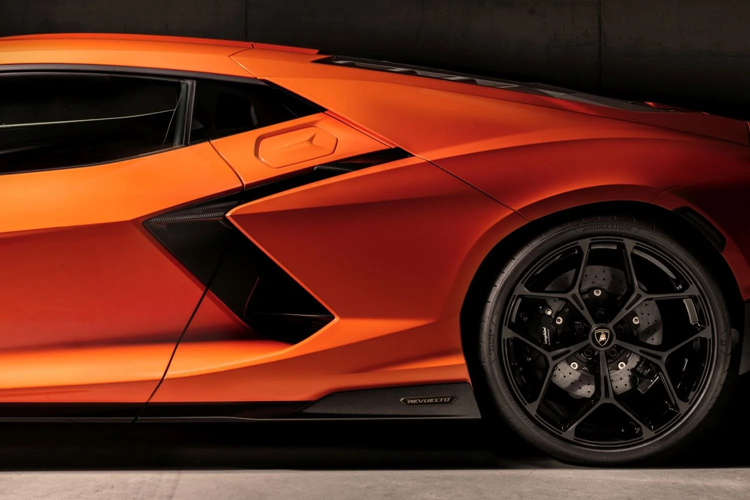 Lamborghini Revuelto 6.5 V12 (1015 Hp) HPEV 4WD Automatic2023 - thumbnail 8