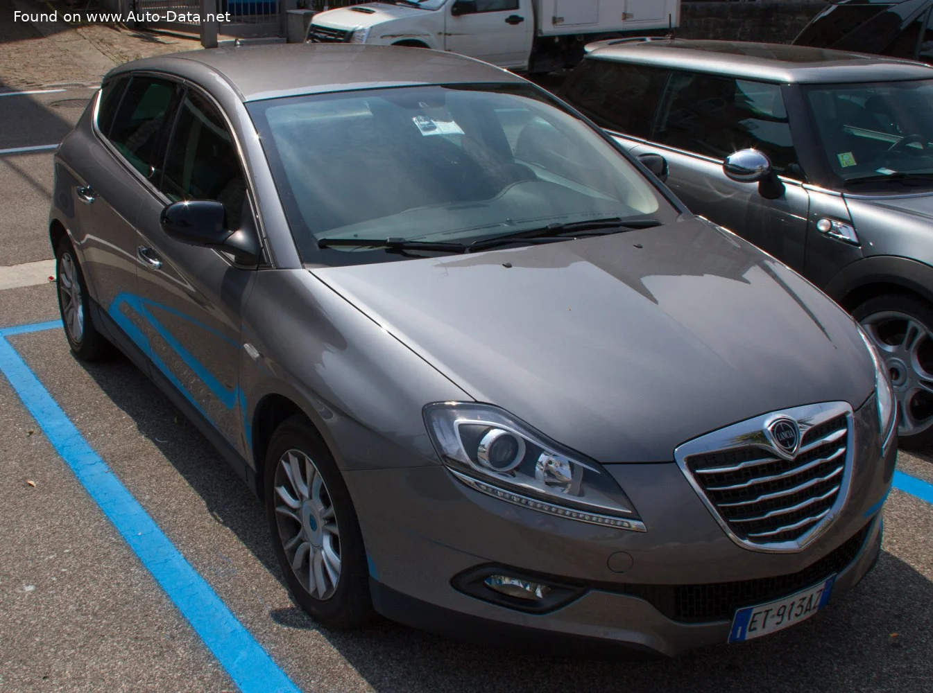 Lancia Delta 1.4 MultiAir 16V (140 Hp)2011 - 2014 thumbnail 5