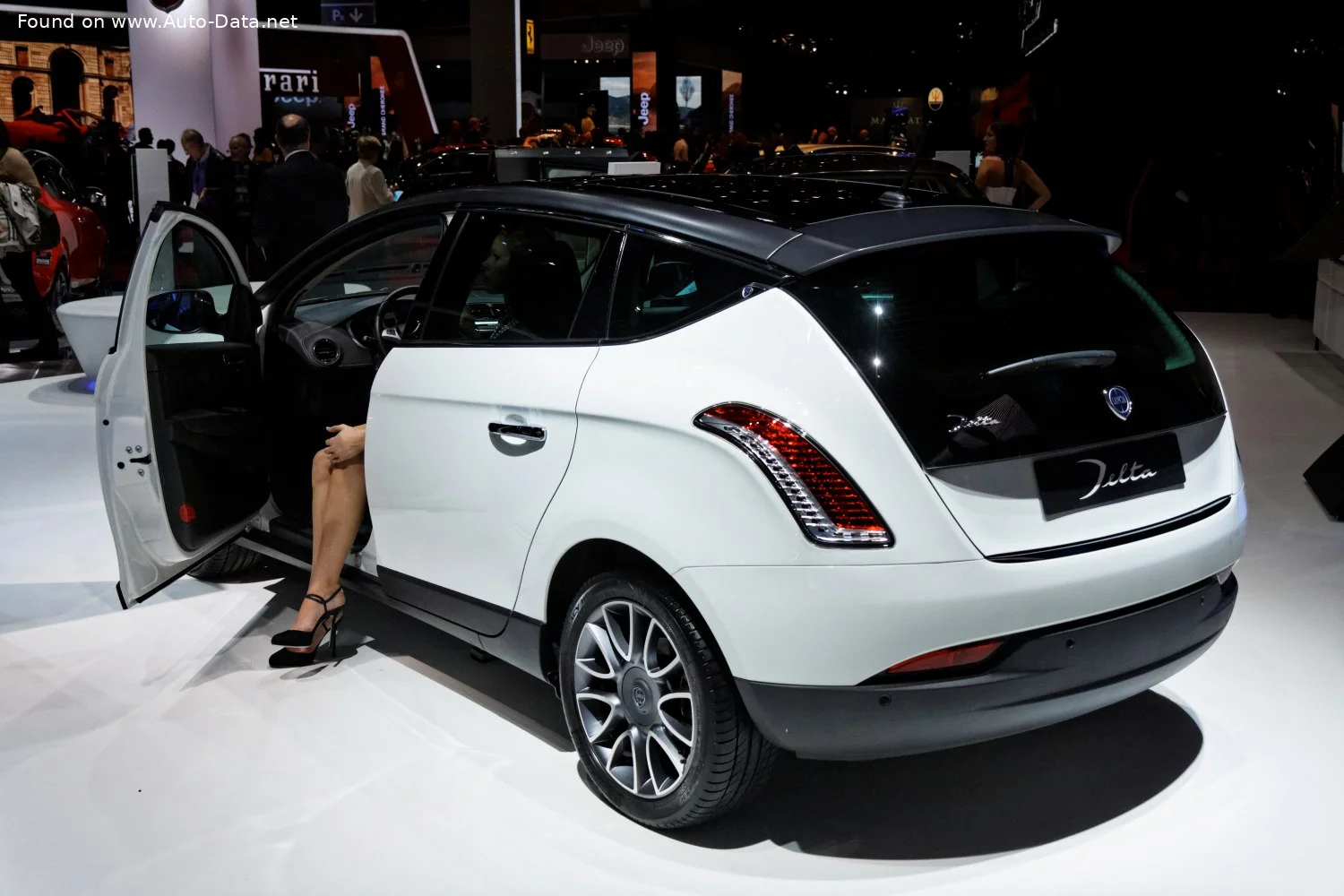 Lancia Delta 1.4 MultiAir 16V (140 Hp)2011 - 2014 thumbnail 9