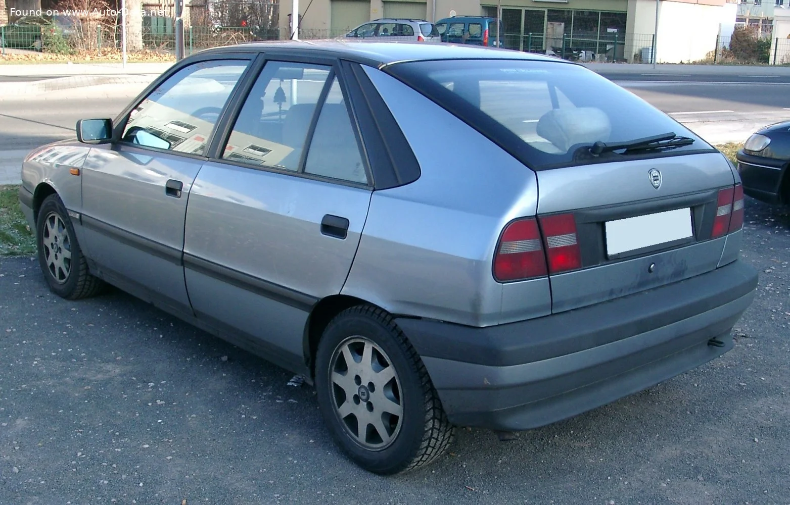 Lancia Delta 1.6 (103 Hp)1996 - 1999 thumbnail 4