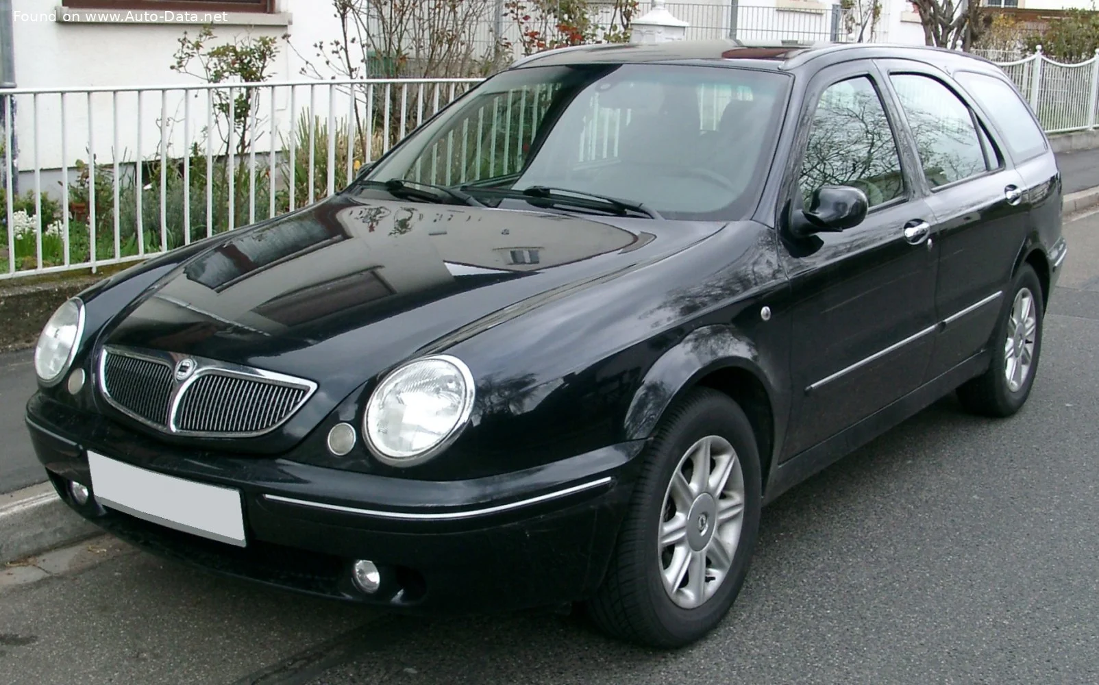 Lancia Lybra 1.6 16V (103 Hp)1999 - 2003 thumbnail 3
