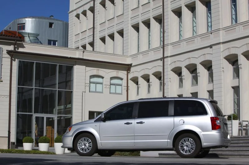Lancia Voyager 2.8 CRD (177 Hp) Automatic2013 - 2015 thumbnail 14