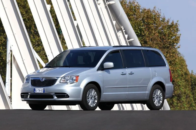 Lancia Voyager 2.8 CRD (177 Hp) Automatic2013 - 2015 thumbnail 17