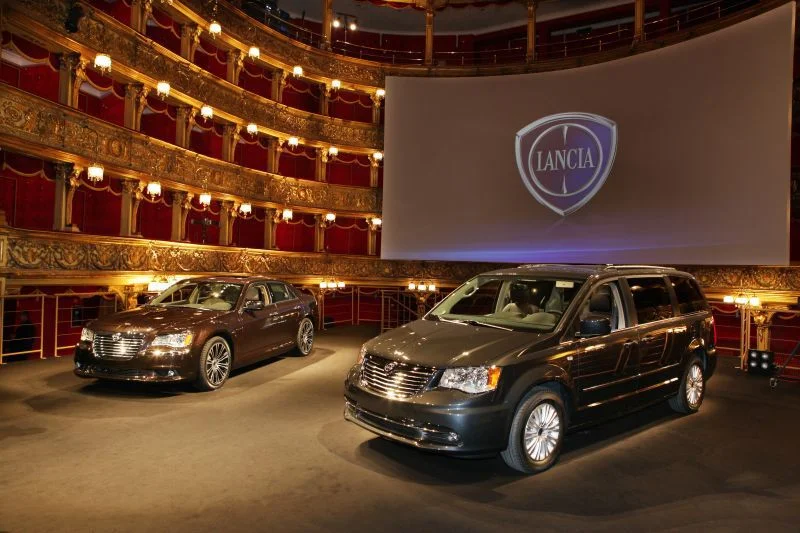 Lancia Voyager 2.8 CRD (177 Hp) Automatic2013 - 2015 thumbnail 10