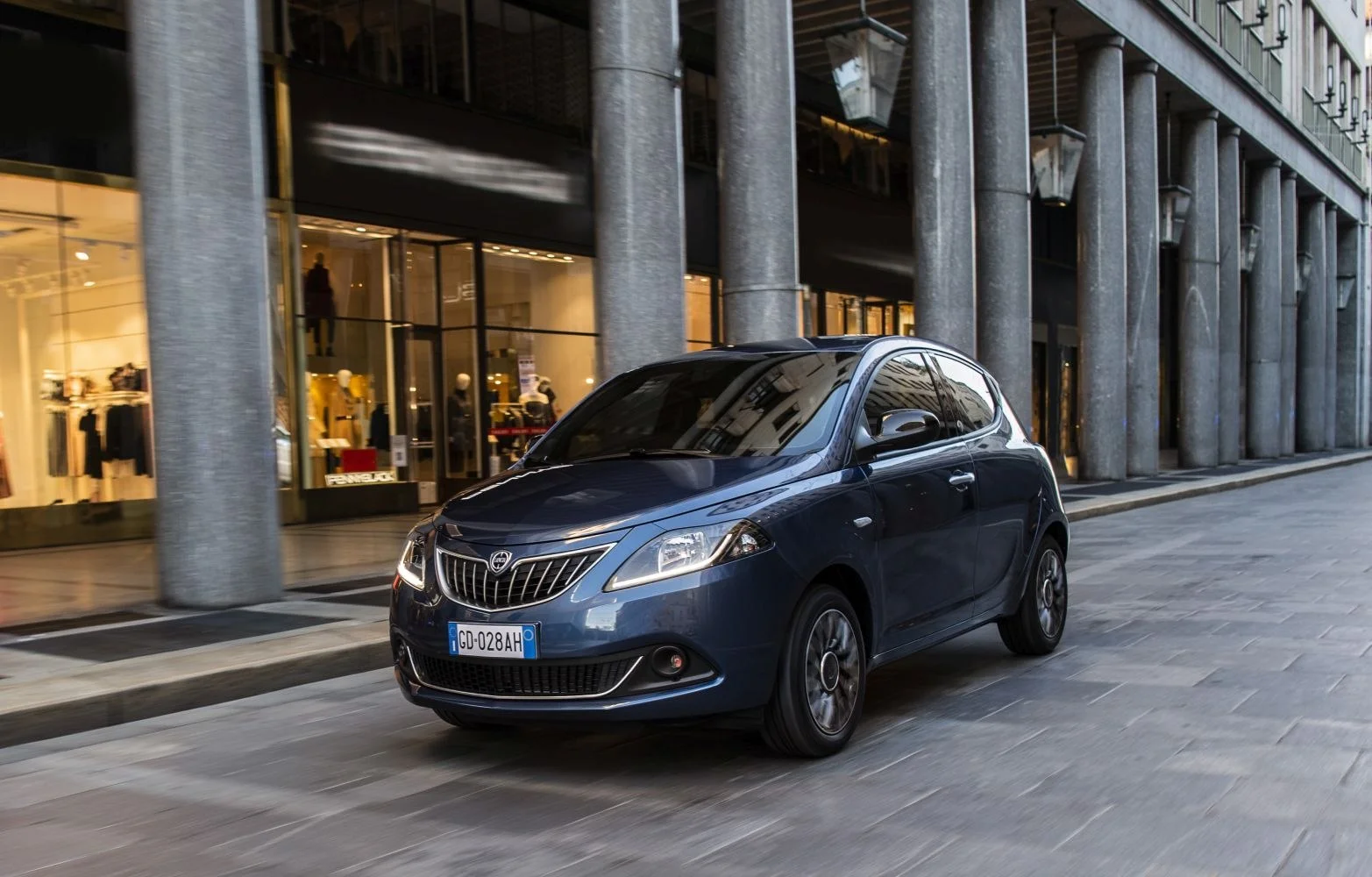 Lancia Ypsilon 0.9 TwinAir (70 Hp) CNG2021 - 2023 thumbnail 4