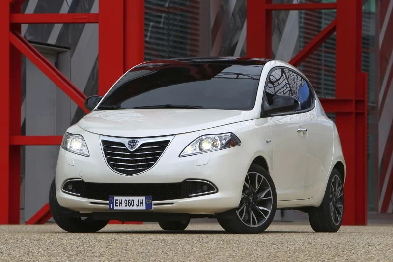 Lancia Ypsilon 0.9 (80 Hp) Methane2011 - 2015 - 1