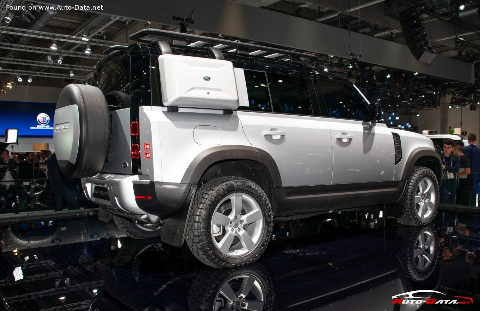 Land Rover Defender 2.0 D200 (200 Hp) AWD Automatic2019 - 2020 thumbnail 15