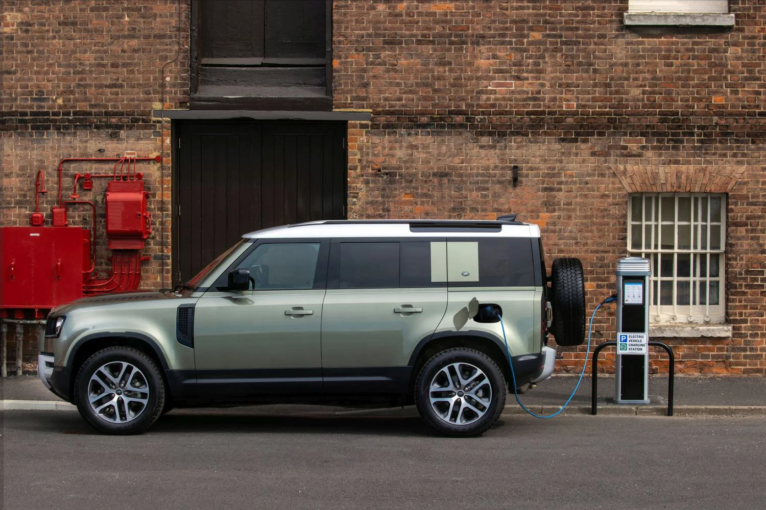Land Rover Defender 2.0 D200 (200 Hp) AWD Automatic2019 - 2020 thumbnail 4