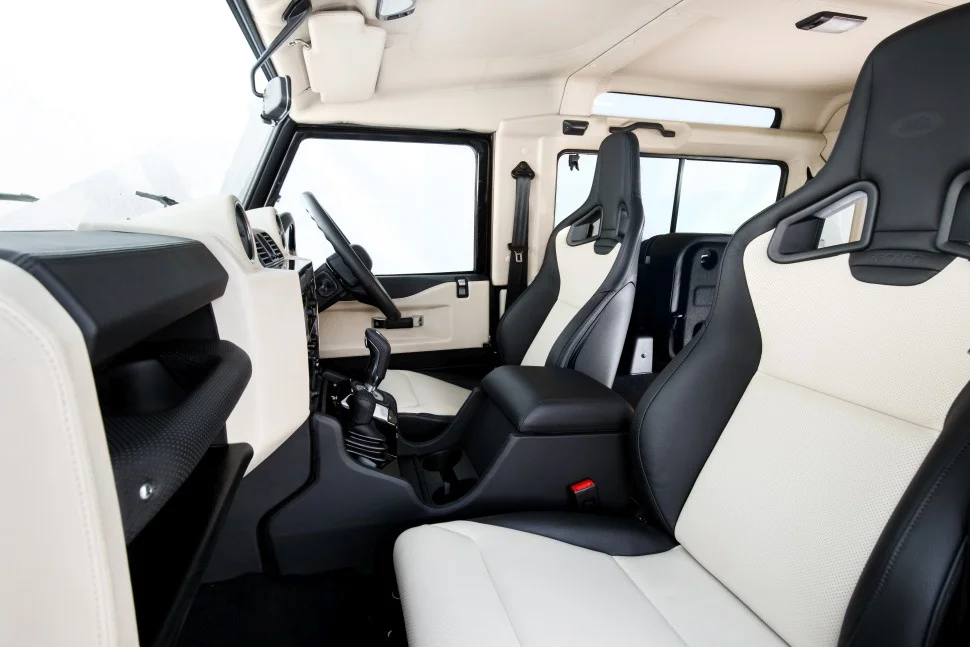 Land Rover Defender 5.0 V8 (405 Hp) AWD Automatic2018 - 2019 thumbnail 16
