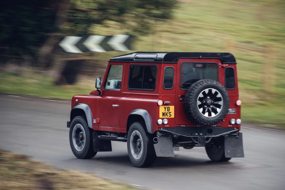 Land Rover Defender 5.0 V8 (405 Hp) AWD Automatic2018 - 2019 thumbnail 3