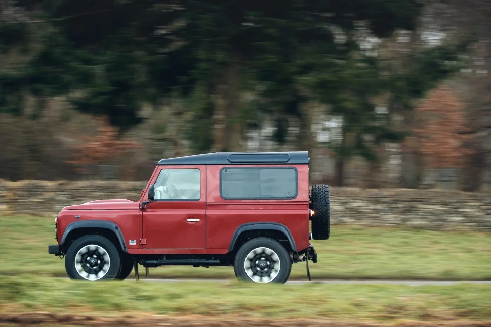 Land Rover Defender 5.0 V8 (405 Hp) AWD Automatic2018 - 2019 thumbnail 9