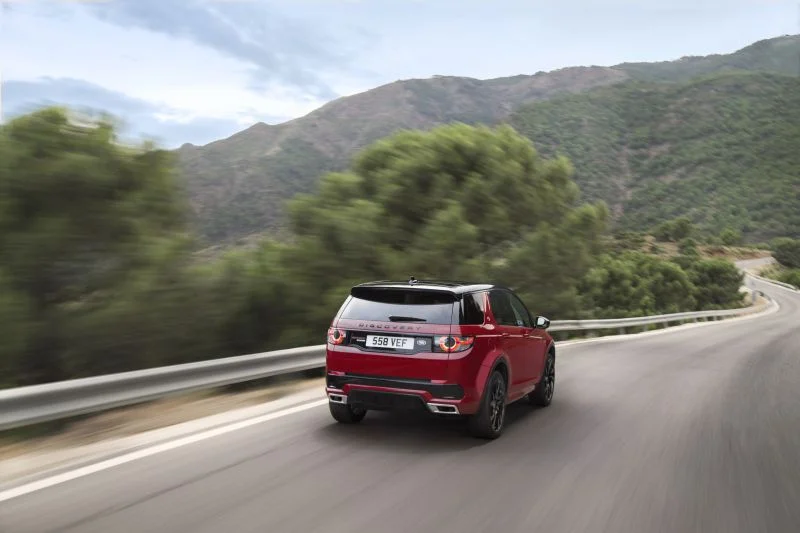 Land Rover Discovery Sport 2.0 (150 Hp) AWD Automatic Ingenium engine2016 - 2018 thumbnail 15