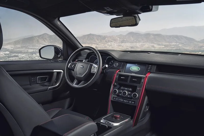Land Rover Discovery Sport 2.0 (150 Hp) AWD Automatic Ingenium engine2016 - 2018 thumbnail 3