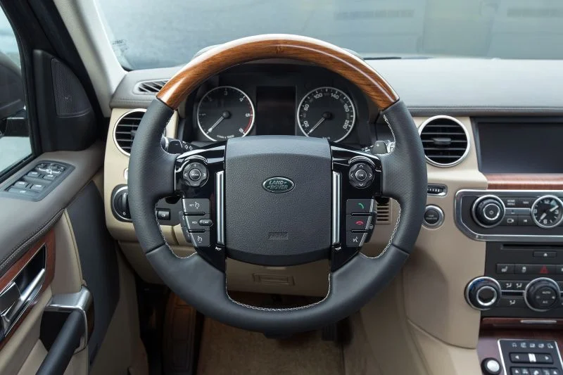 Land Rover Discovery 3.0 SD V6 (256 Hp) AWD Automatic2013 - 2017 thumbnail 15