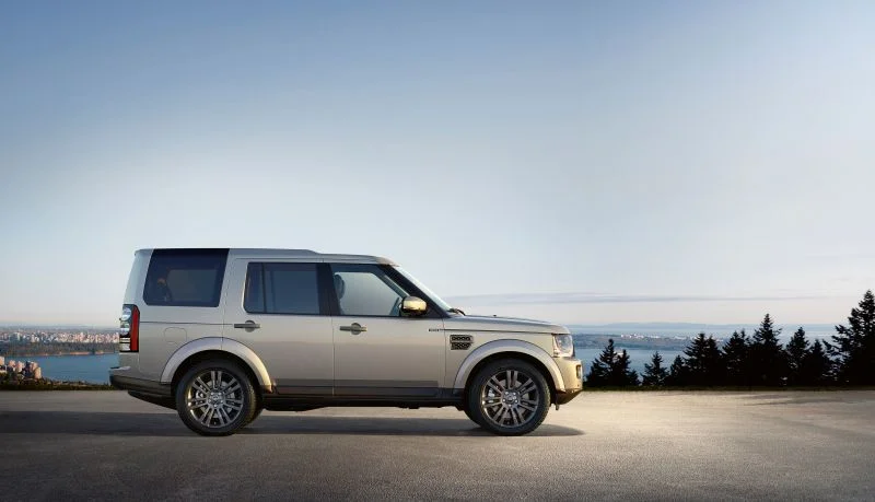 Land Rover Discovery 3.0 SD V6 (256 Hp) AWD Automatic2013 - 2017 thumbnail 18