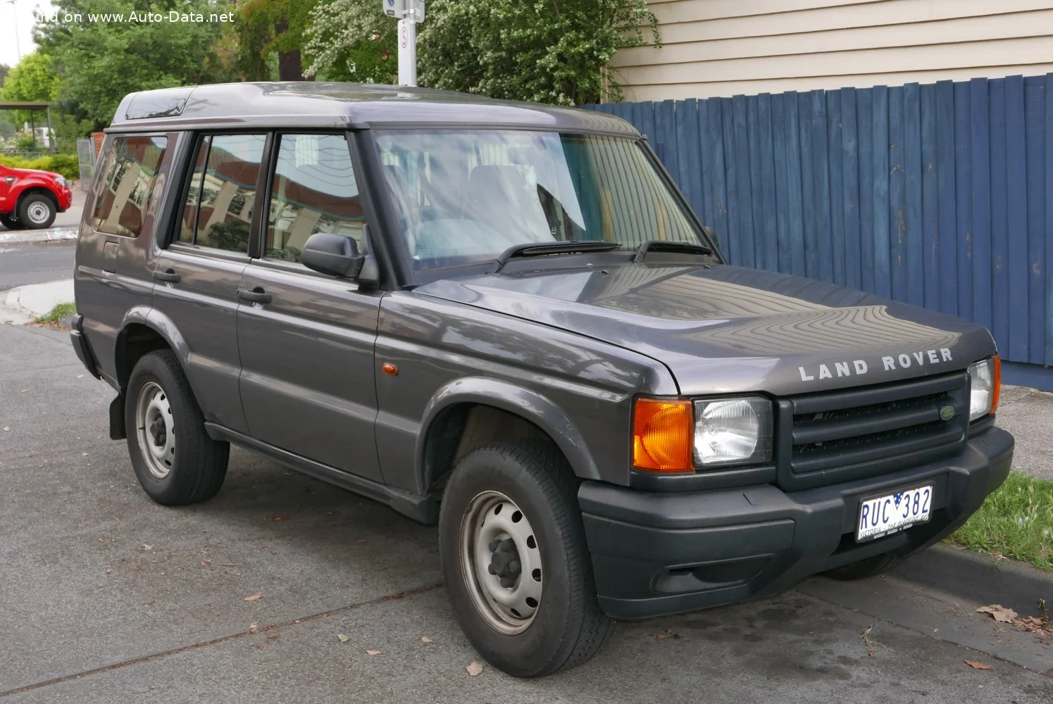 Land Rover Discovery 2.5 TDi (136 Hp)1998 - 2004 thumbnail 3
